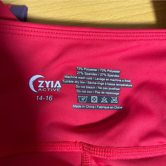 Zyia - Red Royalty Strip Light n Tight Hi-Rise Crop - Picture 5 of 5